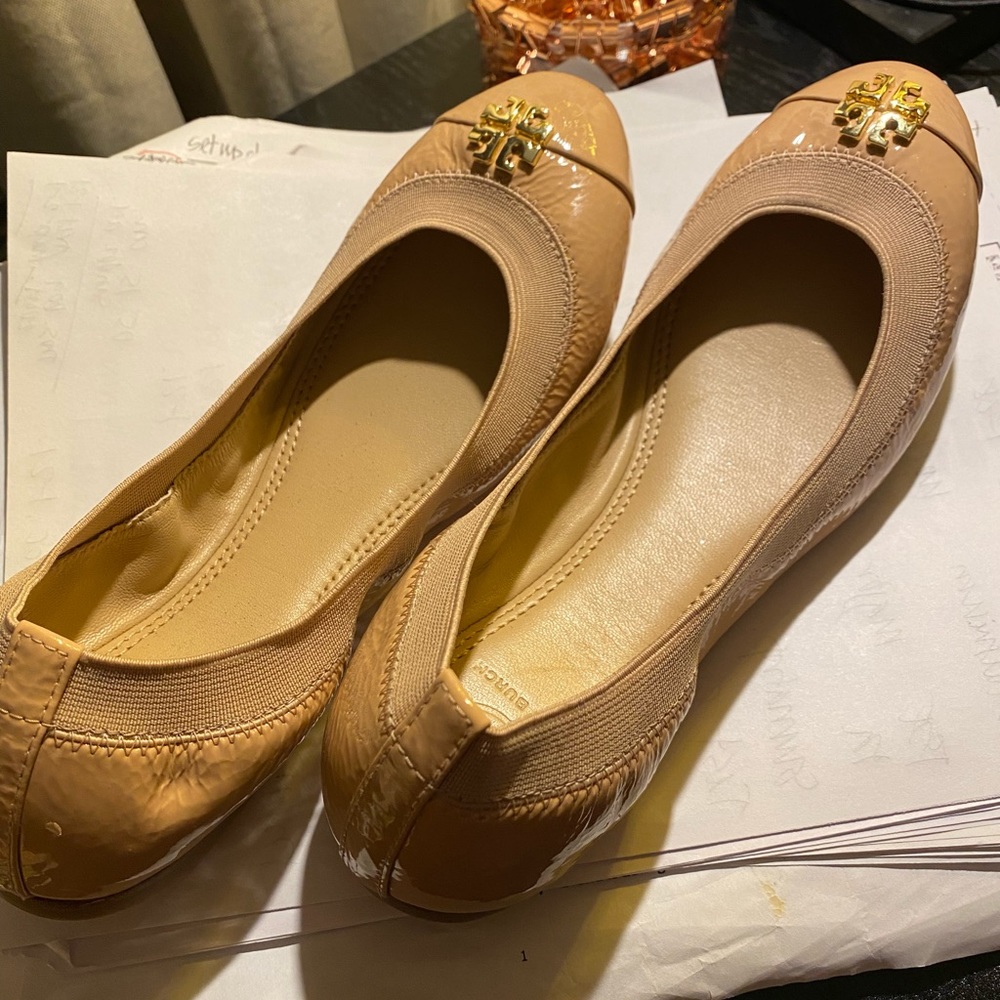 Tory Burch Logo ballet women’s nude flat